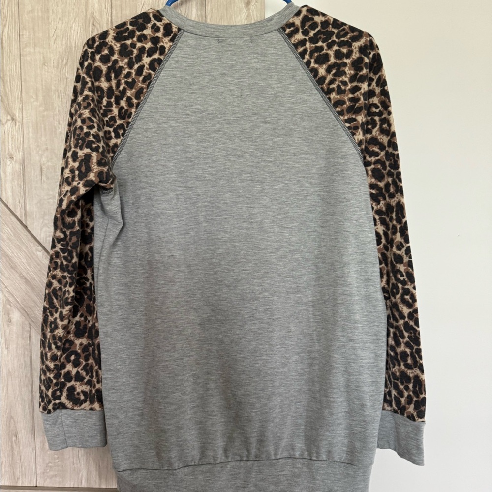 Gray Pullover - Picture 3 of 3